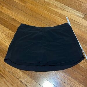 Women’s Outdoor Voices L black skort